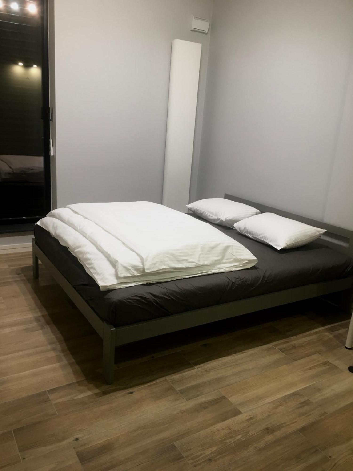Fractal Guest Rooms - Poznan Centrum Andersia Square & Old Town Room photo